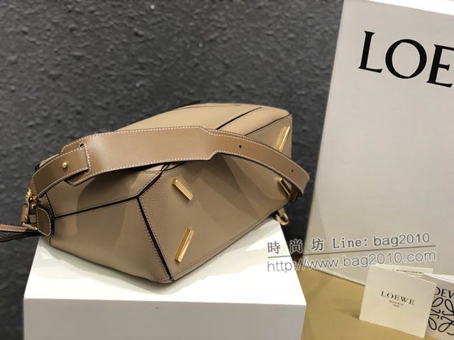 LOEWE包包 羅意威Puzzle中號荔枝紋手提斜挎包 10171  tcl1006